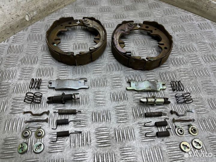 Ремкомплект стояночного тормоза Toyota Highlander