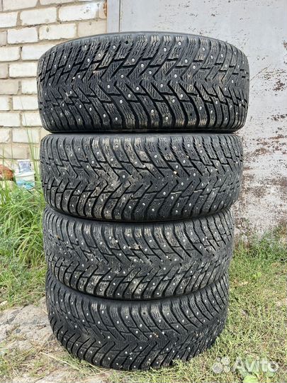 Nokian Tyres Hakkapeliitta 8 215/55 R17 19B