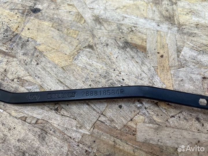 Поводок дворника передний левый Renault Logan