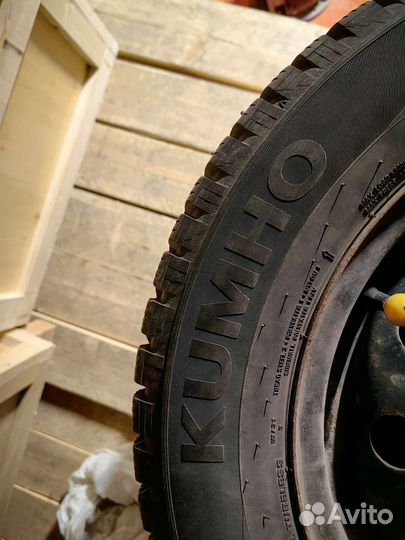 Колеса зимние. Резина Kumho WinterCraft Ice WI31