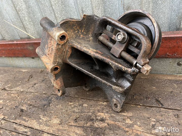 Кронштейн гидроусилителя Hyundai Sonata 4 EF