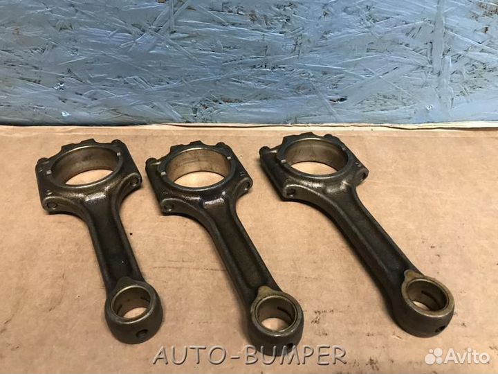 Шатун двигателя