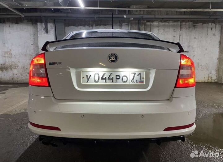 Подсветка номера Skoda Octavia A5, Roomster 5J