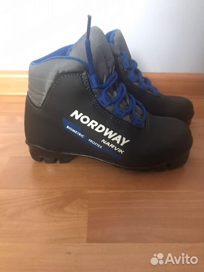 Лыжные ботинки детские 32 размер