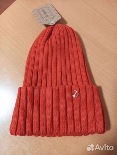 Шапка новая