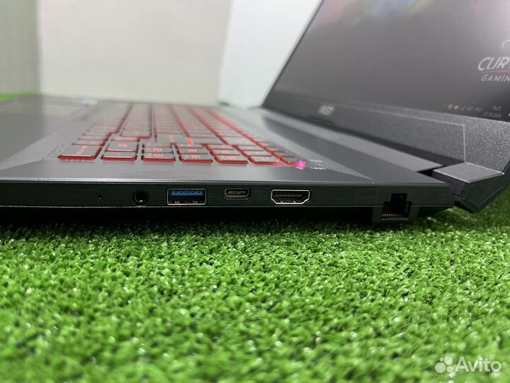 Ноутбук MSI Katana 17 B11UCX-897XRU