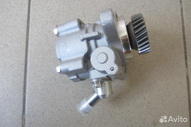 Насос гидроусилителя Toyota Land Cruiser 200