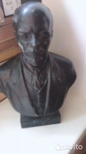 Металлический бюст (советская эпоха