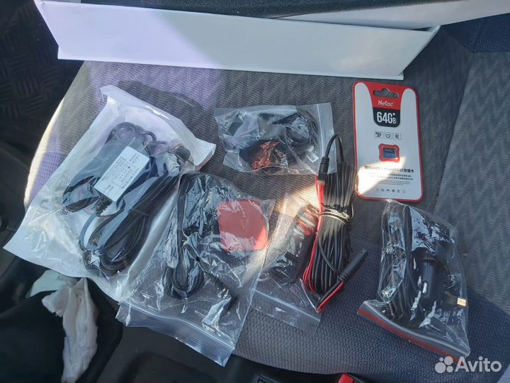 Видеорегистратор зеркало с камерой заднего вида