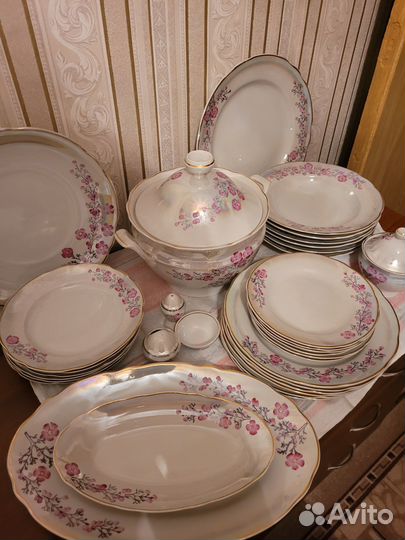 Столовый сервиз новый