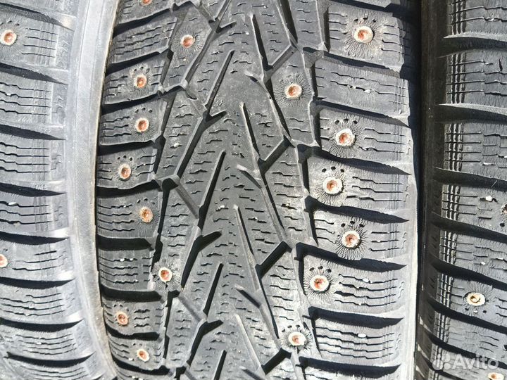 Nokian Tyres Hakkapeliitta 7 215/65 R16