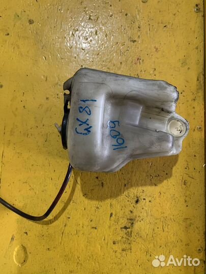 Бачок омывателя toyota GX81