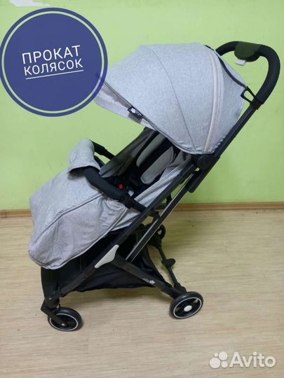 Компактная коляска