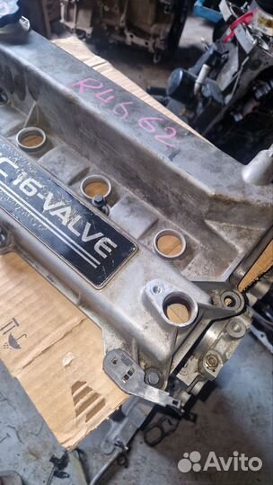 Клапанная крышка алюминиевая мазда 2.0 ford