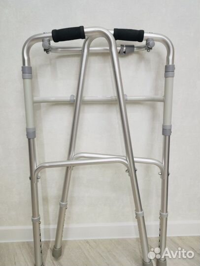Ходунки медицинские складные для пожилых