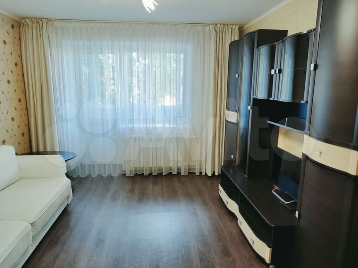 2-к. квартира, 56 м², 2/5 эт.