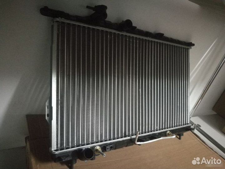 Радиатор охлаждения Hyundai Sonata 5