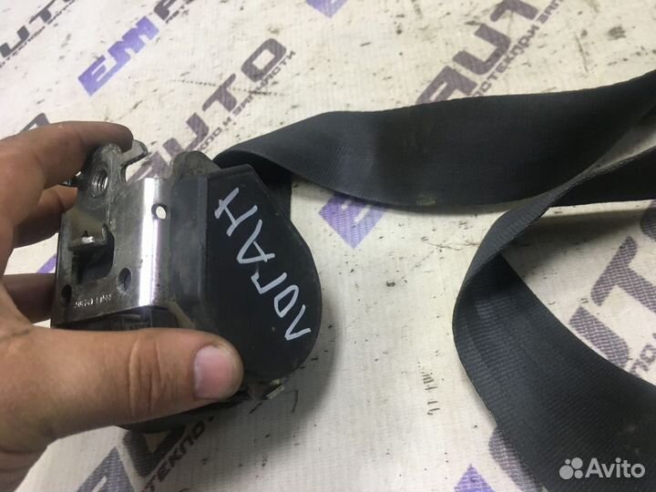 Ремень безопасности передний правый Рено Логан