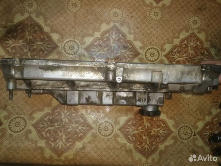 Б/У Б/У Крышка клапанная 1035A897 mitsubishi