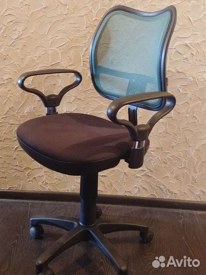 Компьютерное кресло