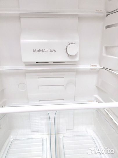 Холодильник Bosch KGN39Y20