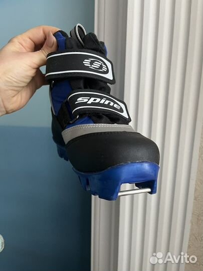 Детские лыжные ботинки фирмы «Thinsulate”