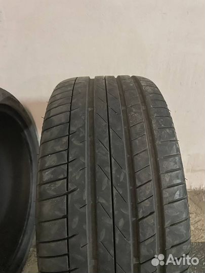 Petlas Velox Sport PT741 255/35 R20 19B