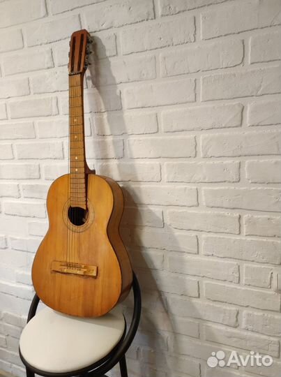 Гитара для декора или реквизита