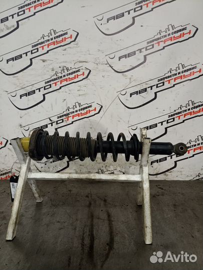 Стойка ходовки toyota raum EXZ15 задняя правая лев