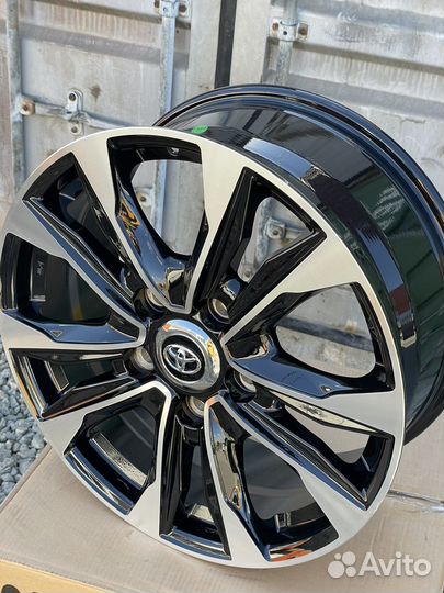 Новые 20 Toyota Land Cruiser 200