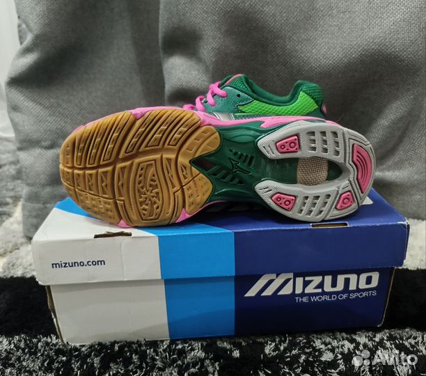 Волейбольные кроссовки Mizuno wave bolt
