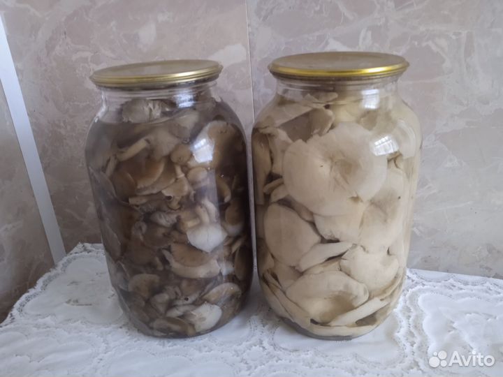 Грибы маринованные