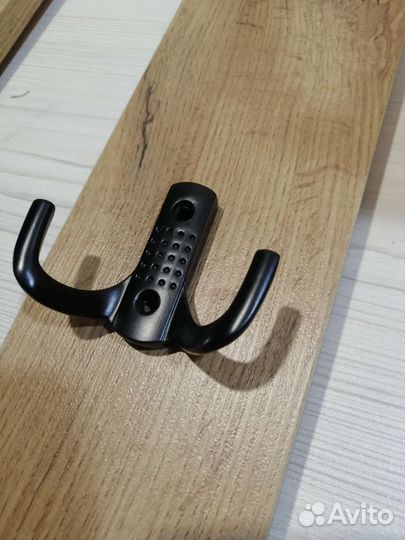 Вешалка настенная