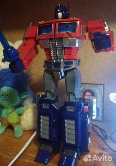 Игрушка оптимус прайм