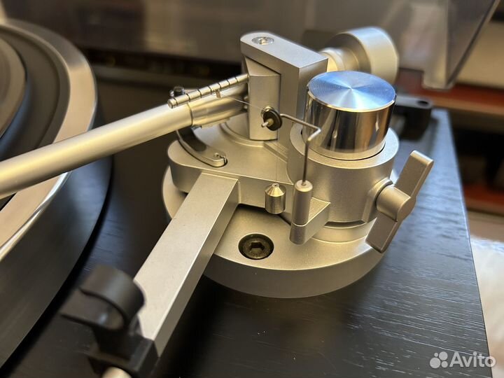 Yamaha GT-750 проигрыватель виниловых дисков (1)