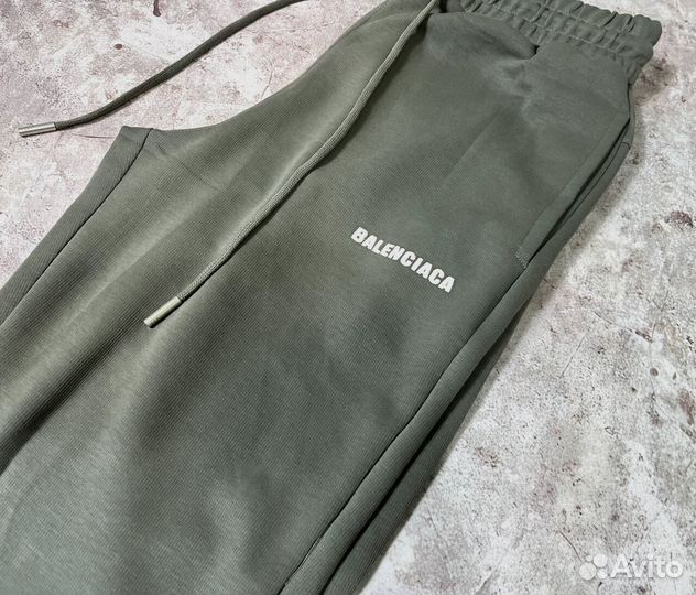 Спортивные костюмы Balenciaga