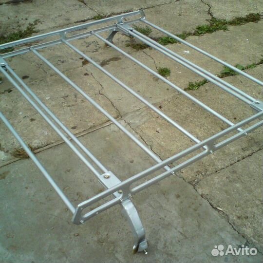 Автомобильный универсальный багажник на крышу