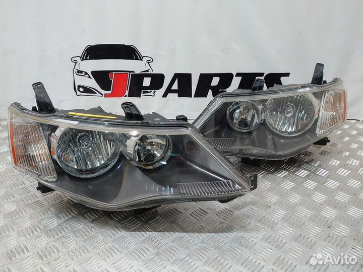 Оригинальные фары Mitsubishi Outlander XL