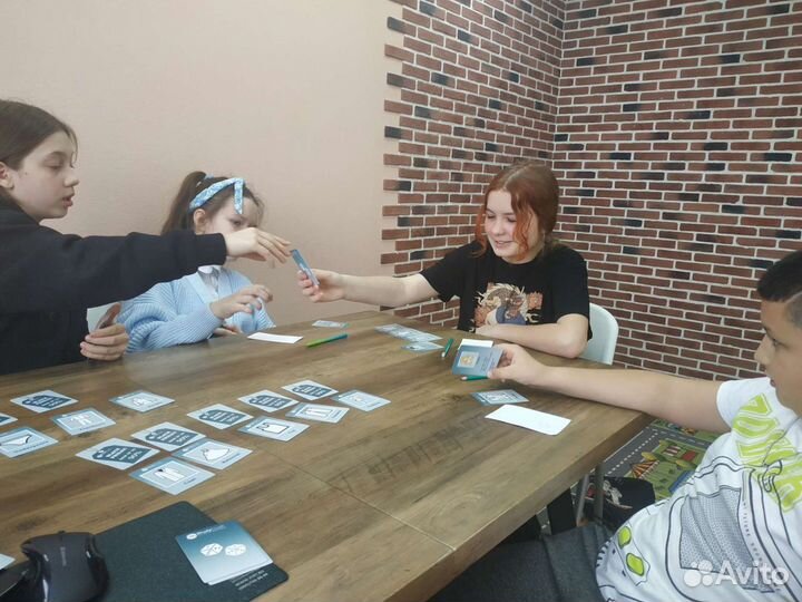 Преподаватель английского языка