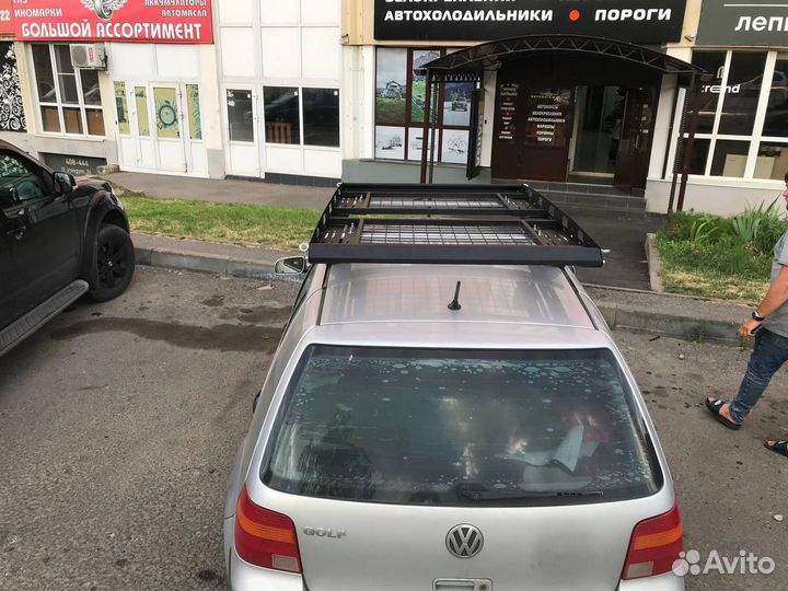 Грузовая платформа на крышу автомобиля