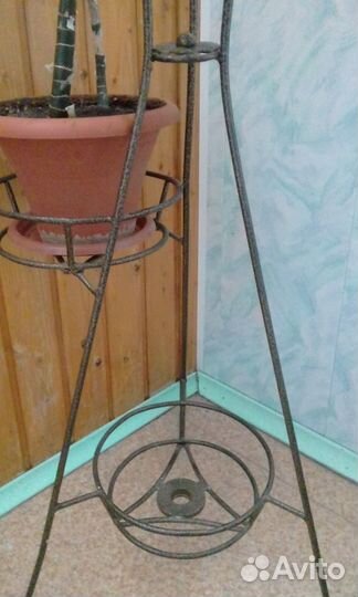 Подставка для цветов напольная металлическая