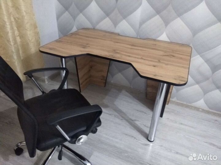 Компьютерные столы (новые) бесплатная доставка