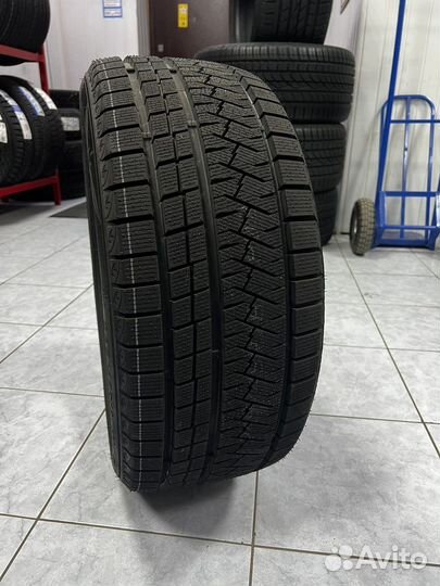 Triangle Trin PL02 275/40 R20 и 315/35 R20