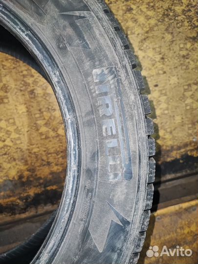 Pirelli Ice Zero 275/50 R20 T