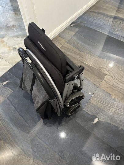 Прогулочная коляска cam