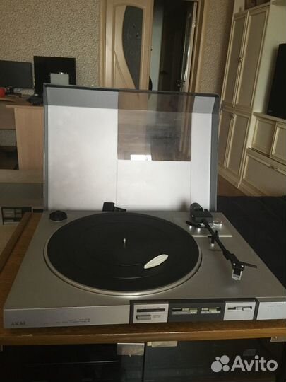 Винтажный проигрыватель винила akai AP-D3