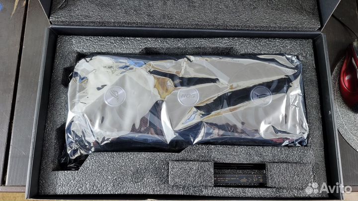 Видеокарта asus GeForce RTX 3080 Ti ROG Strix OC