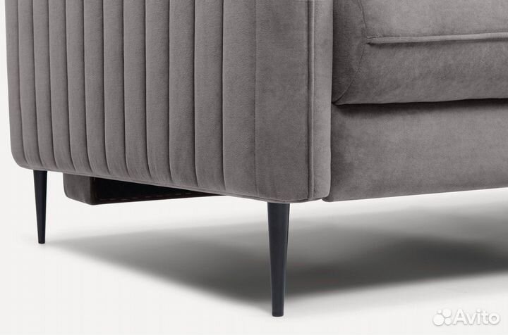 Диван бeз пocpeдникoв