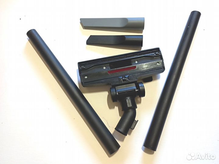 Шланг Karcher WD2 Plus и пять предметов