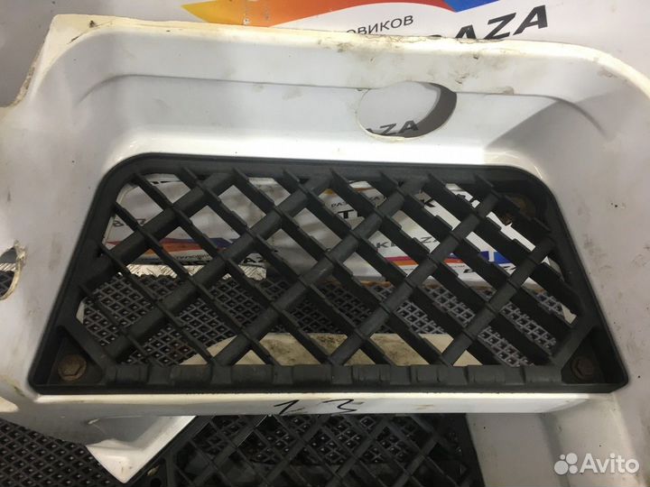 5010578378 Корпус подножек левый Renault Premium